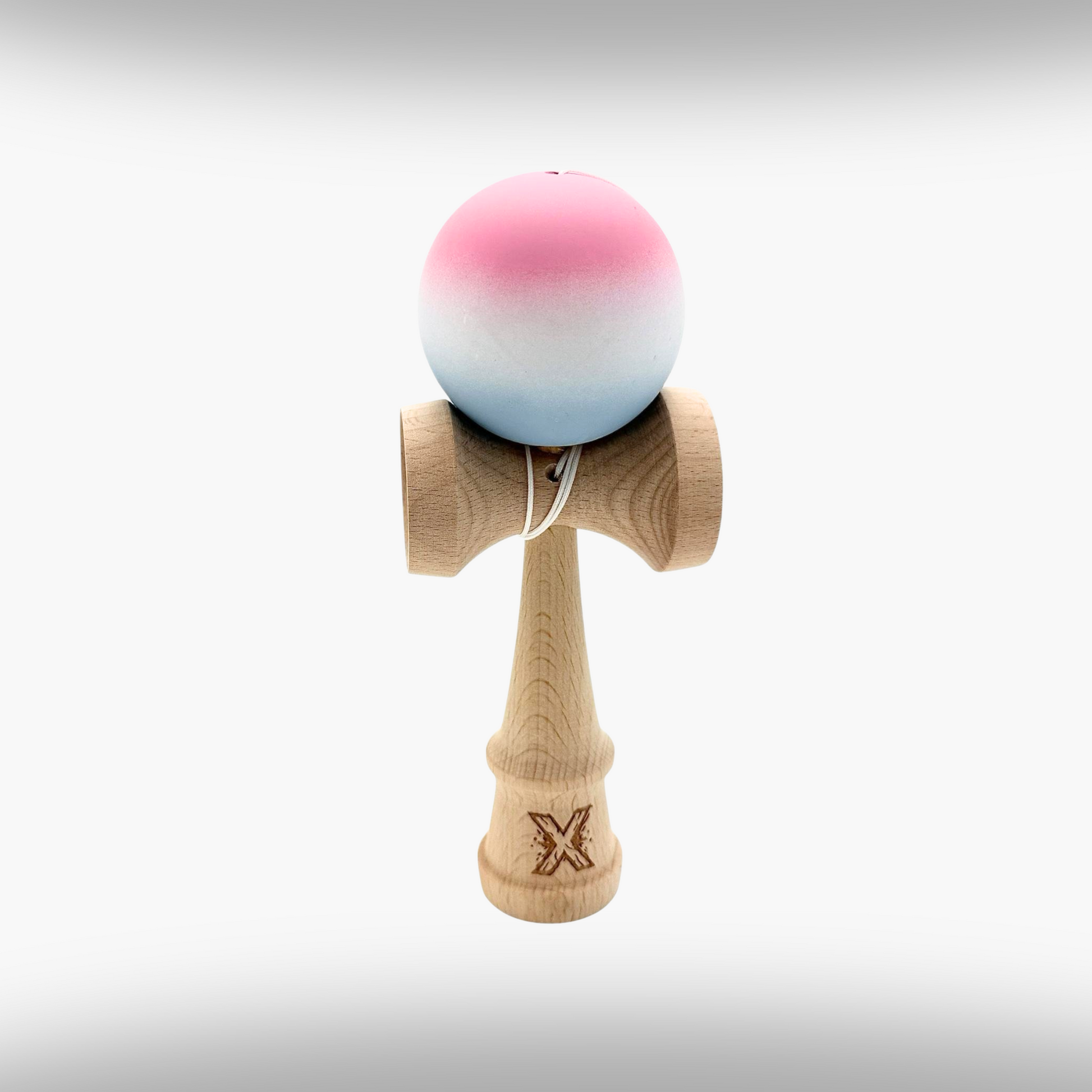Kendama X Pink Sky – jocul japonez cu nuanțe pastelate